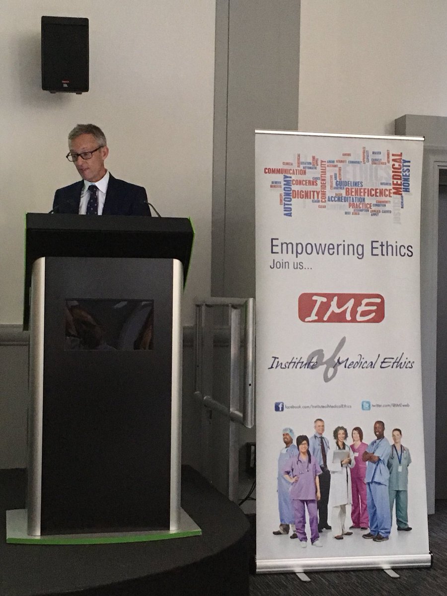 MMS_ethics's tweet photo. ‘The Ethics of Media Coverage in Healthcare’ by @BBCFergusWalsh
Not surprisingly, we are alL transfixed... #ime2018 https://t.co/qrzRYSp5JA