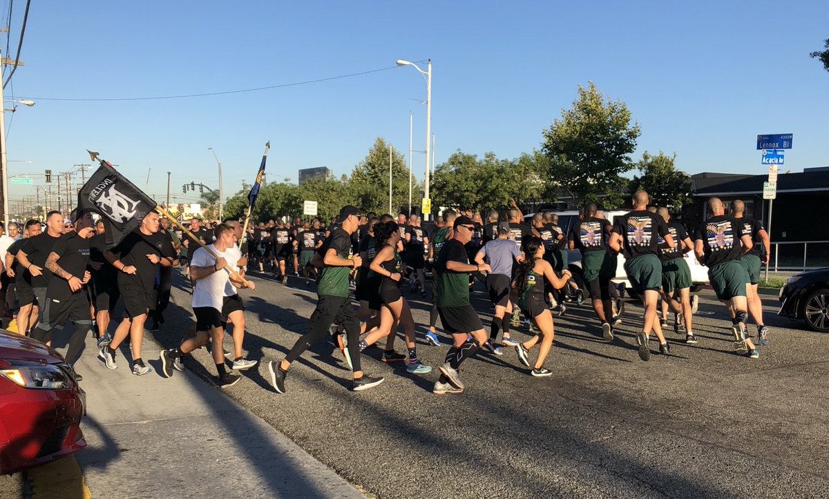 LASDSergio's tweet photo. Congratulations to Academy Class #431 on today’s colors run honoring @Inglewood_PD Sergeant George Aguilar EOW: 03/31/88 #LASD #NeverForget #ColorsRun https://t.co/89wgm7487M