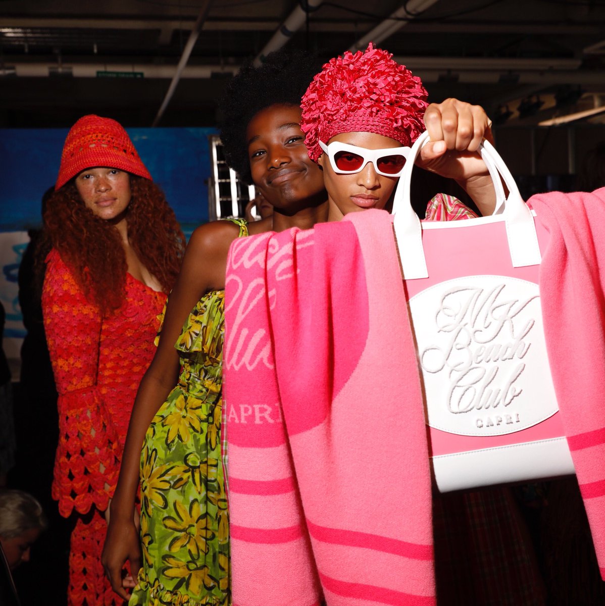 MichaelKors's tweet photo. Beach bound. #AllAccessKors #NYFW https://t.co/h8gFmlQ7bg