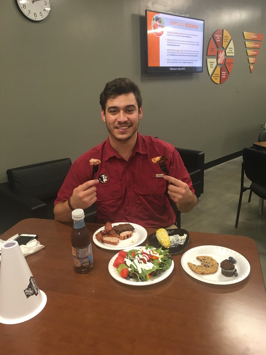 wellsthd's tweet photo. David beat Charlie by 1 plate! @lgrahamthd https://t.co/3OOqVdicjo