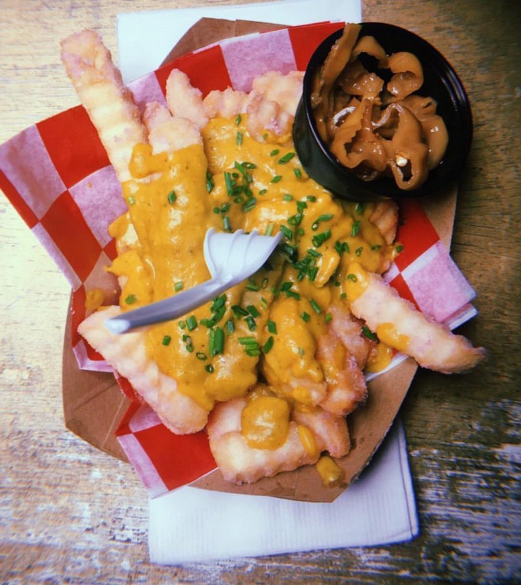 pioneerindy's tweet image. #Tonight🚨
@hexmundi is releasing their new EP ‘Quixotic Musings’ via @InStoreRecords with support from TEO &amp;amp; _NRVOUS! ➡️ 8PM/$5/21+ Oh yeah, we got some #vegan loaded fries too! 🍟 #indianpolis #fountainsquareindy #indy #do317 #eathereindy #indyeats #indyvegan #pioneerindy