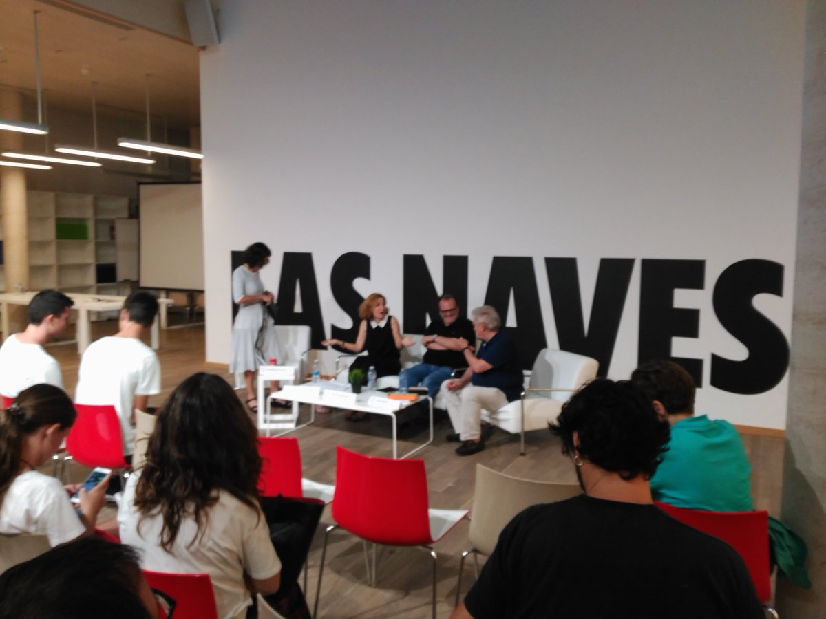 vlcinnovation's tweet photo. "Robots y ficción", debate ahora en @LasNavesINN con @javierodonte asesor de Amenábar en "Ágora"; Guadalupe Arensburg, directora de compras de cortos de @MovistarPlus y @jordisn, programador en el @sitgesfestival. Modera @caromoreca, de @ScienceFlows. #ROSFest18 @rosfilmfestival https://t.co/qmqDoMVNVo