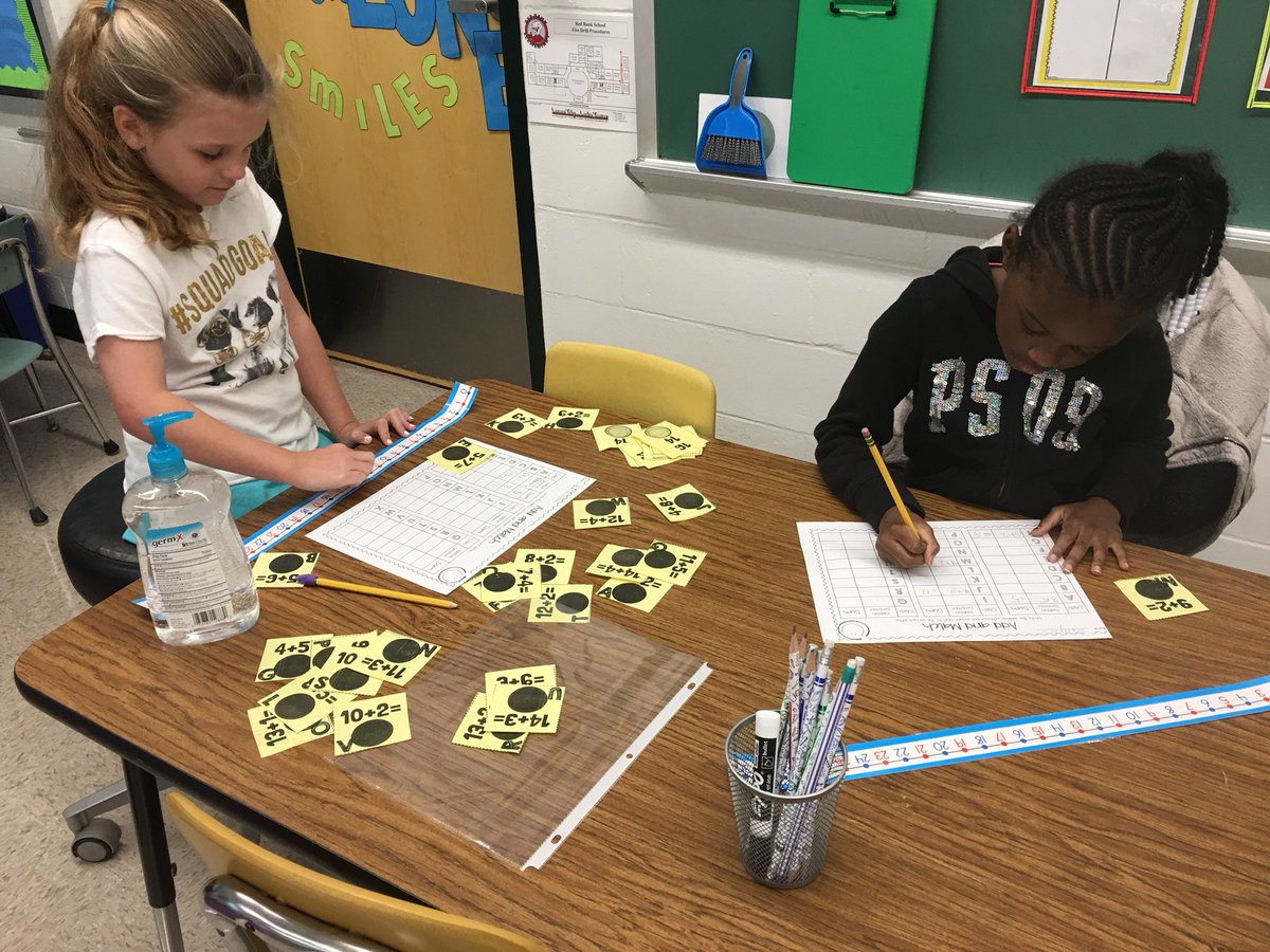 MsKolano's tweet photo. It’s been a busy week here! This week we’ve been focusing a lot on teamwork. These all stars have been doing a great job sharing their writing and practicing their math facts! @jscheetz @WDRedBank https://t.co/kagRduUt9p