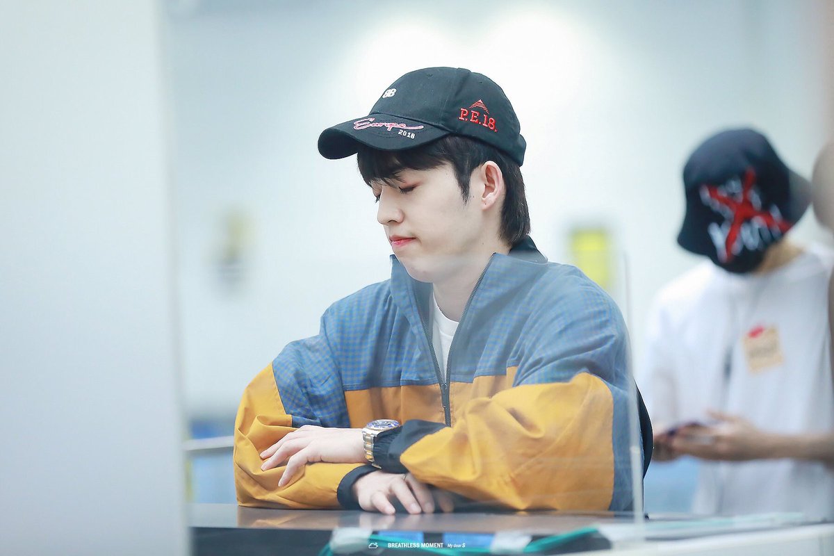 sebongcheol's tweet photo. ㅤ
⠀ ↝ ❛#HelloK❜
✈・・・Millet!! Sonunda Kore'ye geri döndük. Bu an için sabırsızdım.ㅋㅋㅋ Japonya çok güzel ama burada özleyeceğim çok şey var.. 👀 Japonya, bizi özleyin! Yeniden buluşacağımız zamanı bekleyin!! 💙 Şimdi sıra Kore de! https://t.co/Emge6EtVPG