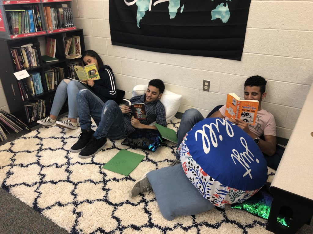 ellsko159's tweet photo. Nothing like relaxing with a good book on a Friday afternoon. #read180 #room159 #elkidsrock #chillingwithanovel https://t.co/ujxHdbvoYR