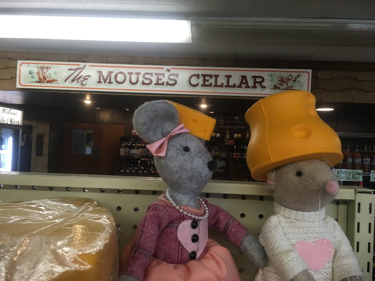Wilsonscheese's tweet photo. Hanging out at the Mouse's Cellar today, checking out Michigan made wine and other cheesy gifts like these stylish hats! #mableandmittens #pinconningcheese #michigansoldest #cheeseshoppe https://t.co/CnehEJhfOw