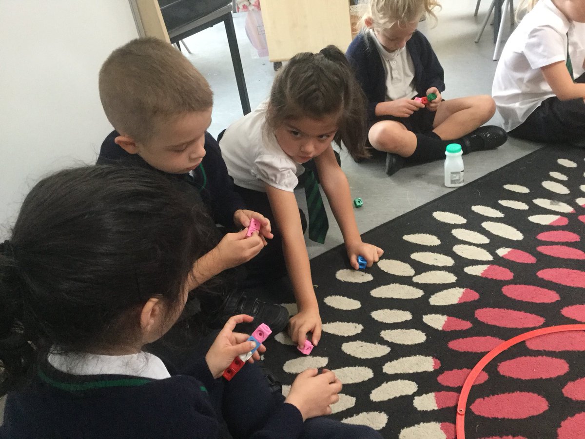 Year5TLTPA22's tweet photo. We have been practising our number bonds to 10 @limetreepa #mathsisfun #ltpanumeracy https://t.co/NSTUFNYgeM