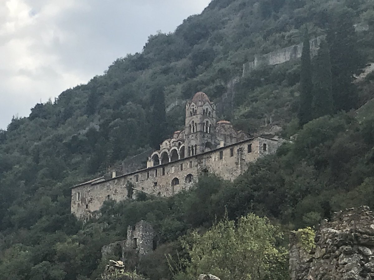 JoseRafaArango's tweet photo. #Mistras el último reducto guerrero donde los #Paleologos blandieron sus banderas de águila bicéfala #Bizancio #Grecia 🇬🇷 #Laconia #Esparta #Peloponeso @Dcg113 https://t.co/APPlf52P8b