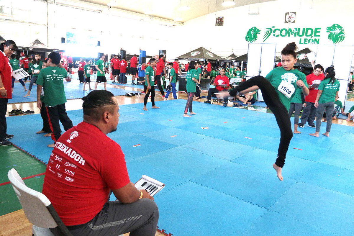 conadeoficial's tweet image. #AcademiaCONADE 🥋 En los selectivos, los jóvenes dejan todo para demostrar su talento y esfuerzo. Las pruebas ponen a prueba su desempeño físico y técnico, desde la potencia de salto y patada, velocidad, reflejos, flexibilidad, y habilidad. #SomosLosPróximos