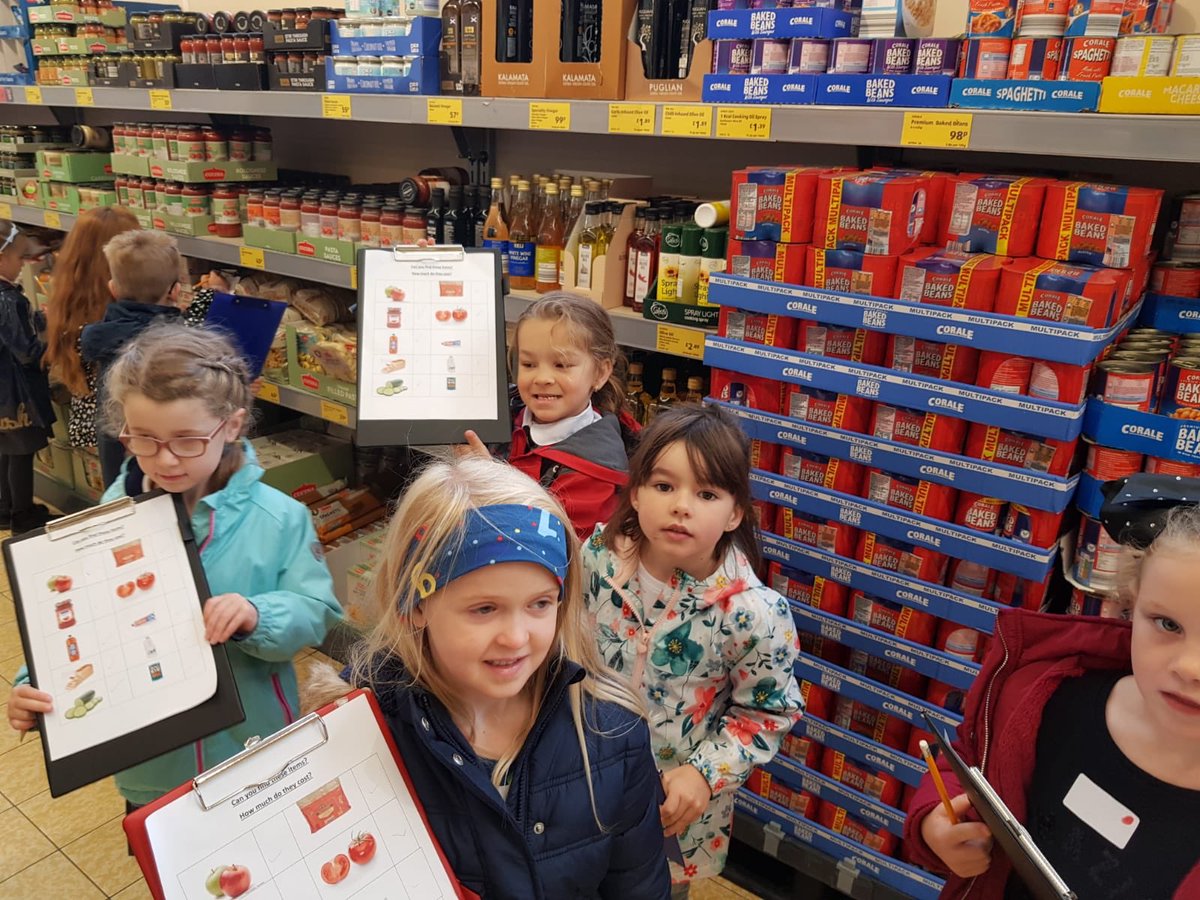 LochfieldPS's tweet photo. Thank you Aldi for helping our P1 pupils spend their money ! @AttainRen #MathsWeekREN #MathsWeekScotland https://t.co/E2x8V7CFmf