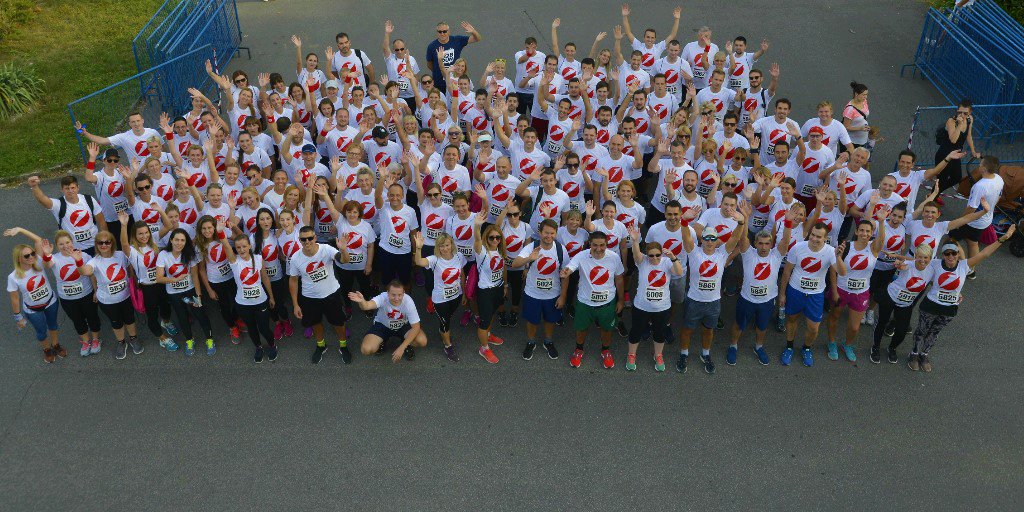 zabaINFO's tweet photo. Treću godinu za redom trčali smo na @B2BRUNCroatia! Ponosni smo na naš do sada najveći ZABA RUNNING TEAM, 218 trkačica i trkača iz 100 organizacijskih jedinica iz Novog Marofa, Osijeka, Pule, Rijeke, Slavonskog broda, Varaždina, Velike Gorice i Zagreba. #B2BRUN2018 #dowhatmatters https://t.co/vWdiJdrPWz