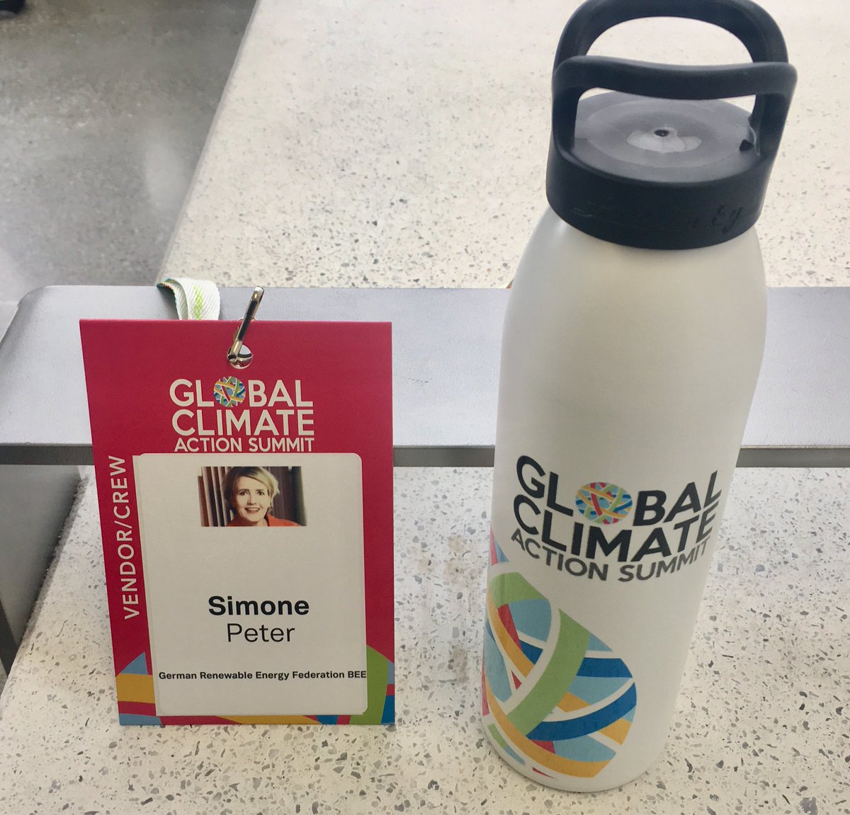 peter_simone's tweet photo. Bye, bye Global Climate Action Summit. Es war eine großartige Zeit in San Francisco mit vielen Eindrücken, Gesprächen und Neuigkeiten! Die Gemeinschaft derer, die Verantwortung für Klima und Zukunft übernehmen, wächst. Wir müssen JETZT handeln. #ClimateAction #GSAS2018 https://t.co/j70oryU8Cc