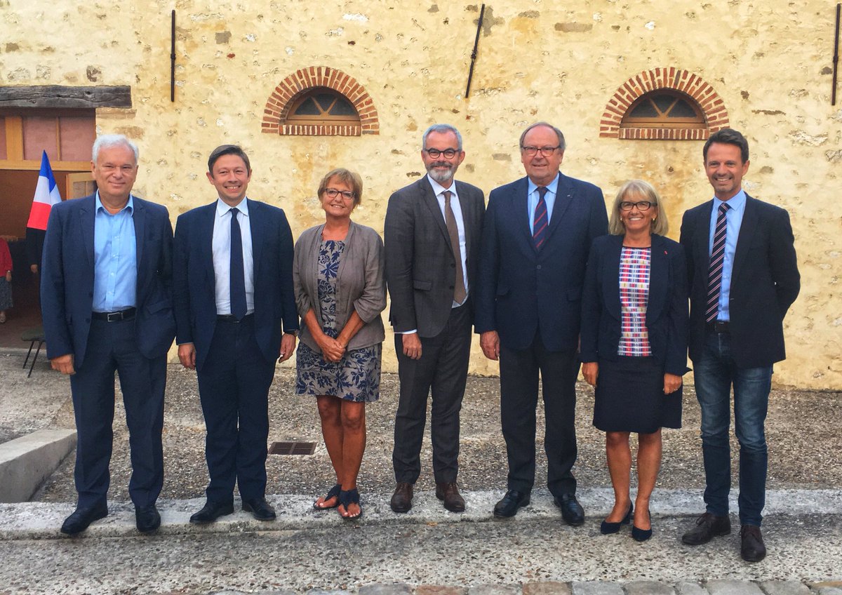 Rentrée politique de la #circo7703 avec notre nouveau député Jean-Louis Thieriot, les parlementaires Valérie Lacroute et Pierre Cuypers, le président de Seine-et-Marne Patrick Septiers, la cons rég Sylvie Monchecourt et le cons dép Bernard Cozic. #unis pour nos territoires !