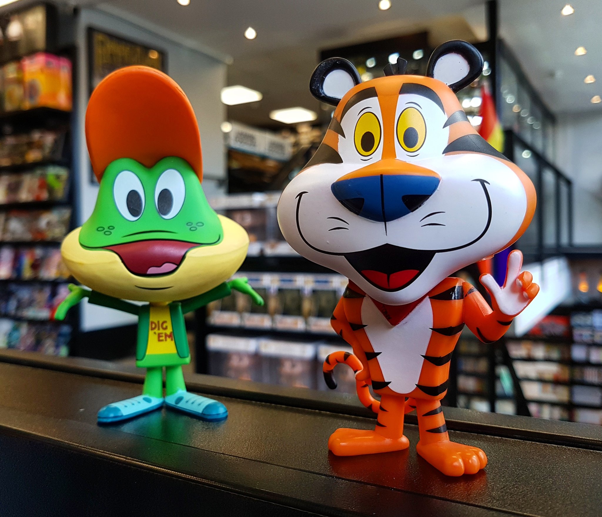 Funko VYNL Ad Icons Tony the Tiger & Dig em Frog Special Edition