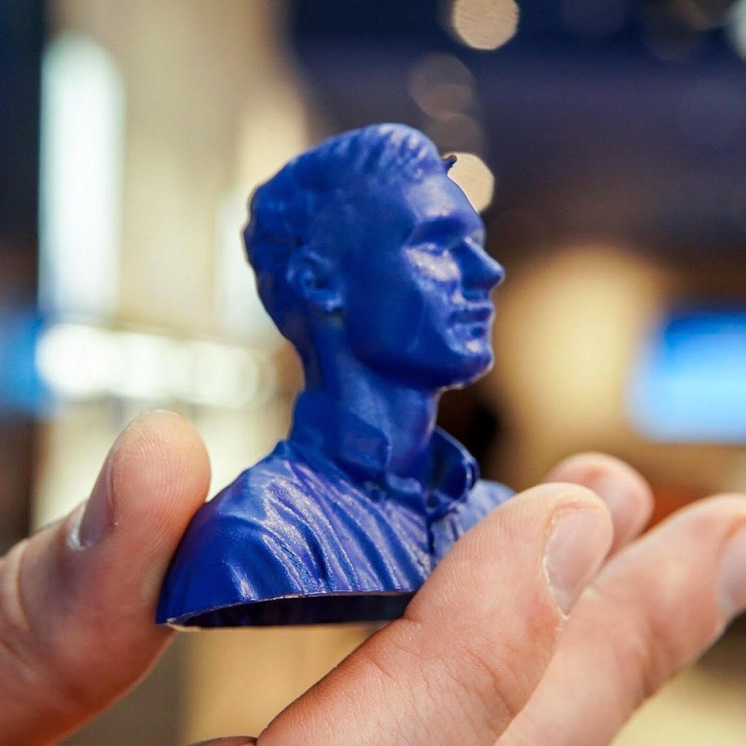 TCC_HQ's tweet image. #O2CustomPlans launched in-store ✅
#iPhone pre-order launched in-store ✅
Awesome #3Dprinted mini-yous, as individual as you are, created in-store ✅
The culmination of hard work and collaboration, and another proud day! #LifeAtTCC @O2 #Experiential #Marketing