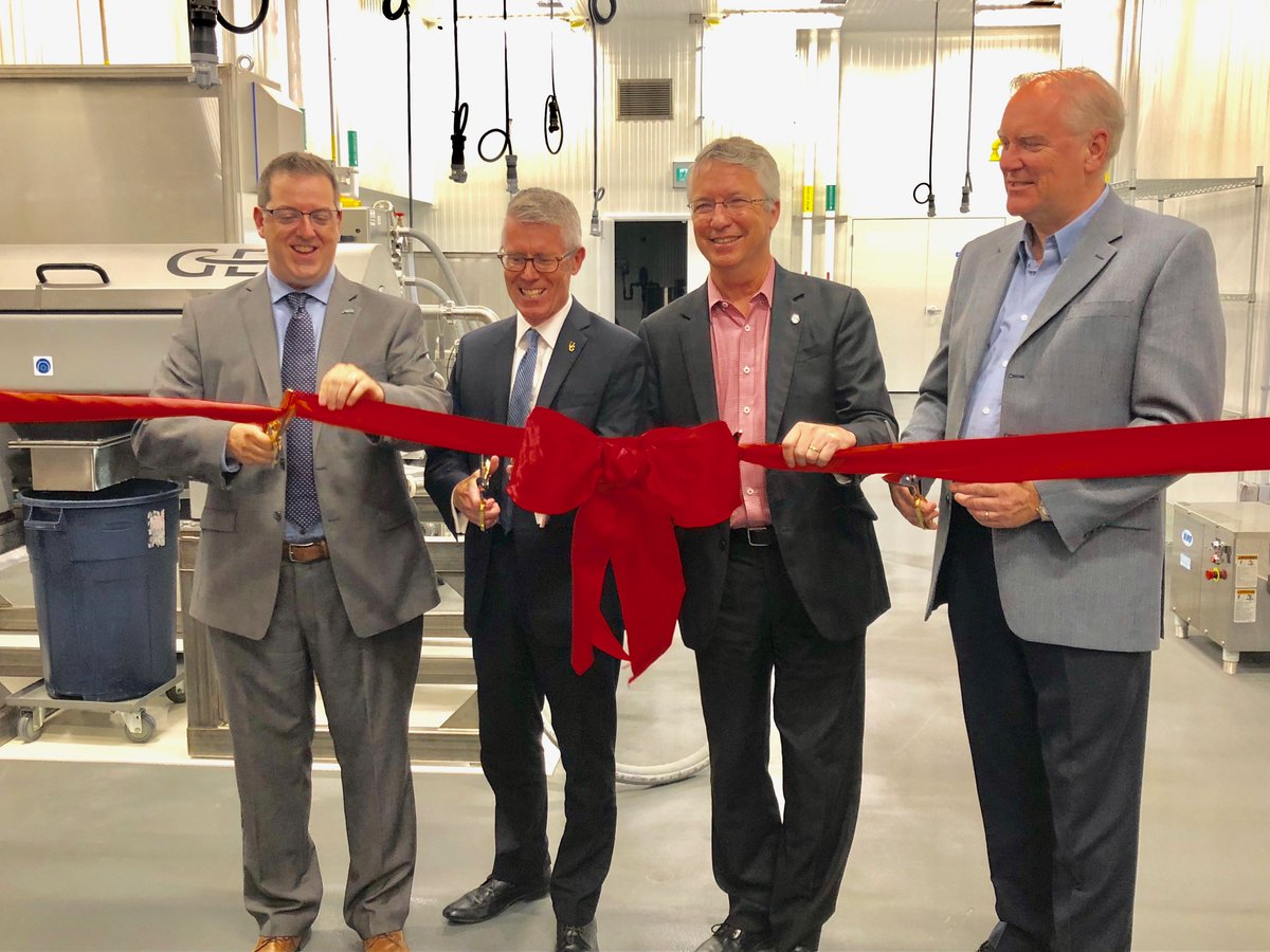 TheUrbanCowboy's tweet photo. It all started in a U of #Guelph #physics lab...and today, ribbon is cut for the Mirexus $7.2–million #R&D and manufacturing facility in the city. Joining Mayor Cam Guthrie (left) is #UofG #research v.p. Malcolm Campbell, Guelph MP Lloyd Longfield and Mirexus v.p. Trevor Jones. https://t.co/l5digaCp1z