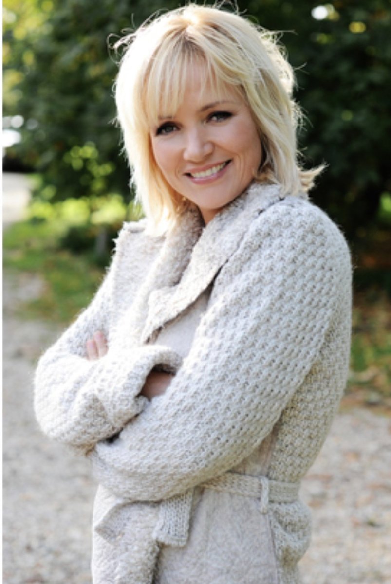 Wat sommige media ook proberen om deze vrouw in diskrediet te brengen. Ze winnen het nooit van die miljoenen mensen die Yvon wel hoog in het vaandel hebben! Daarom #TeamYvon 💪 #teamAgro