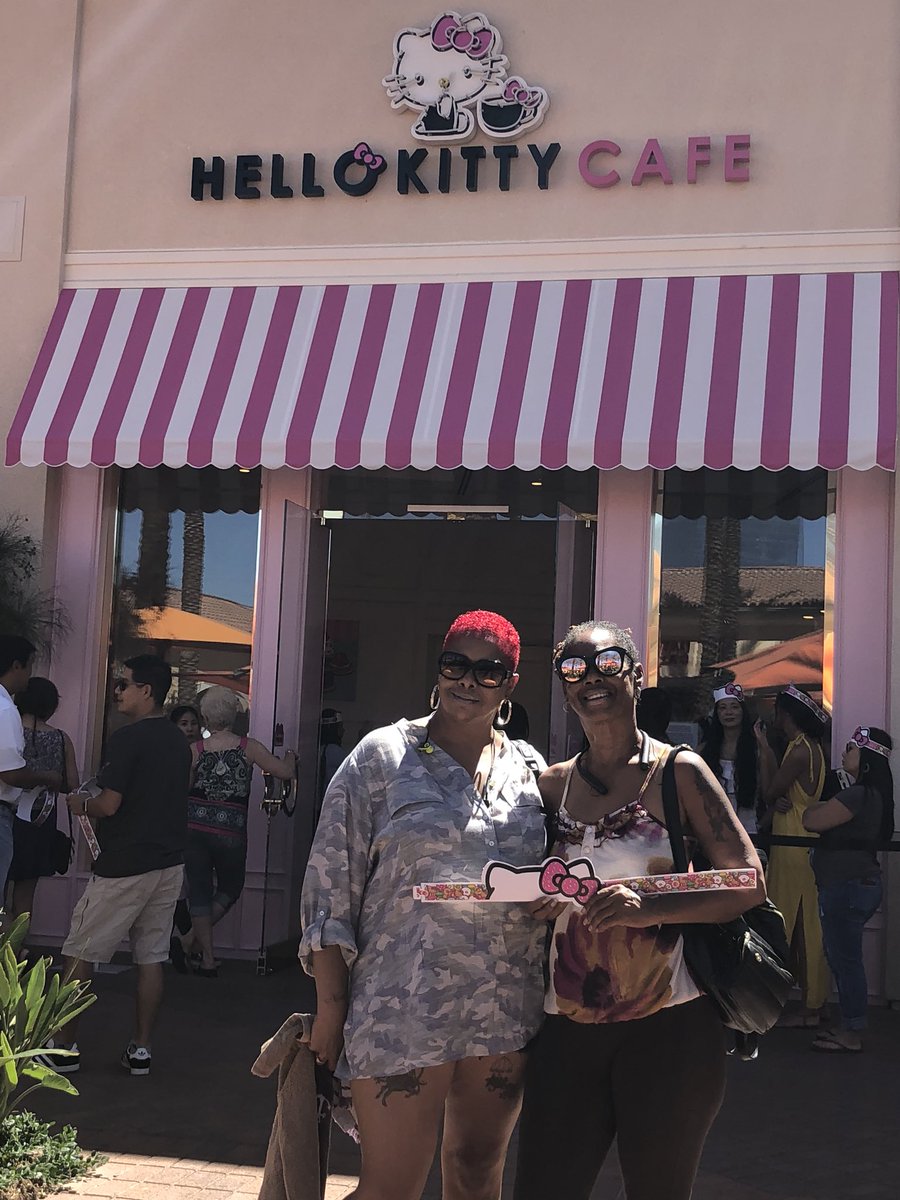 @ABC7 #abc7eyewitness #HelloKittyGrandCafe