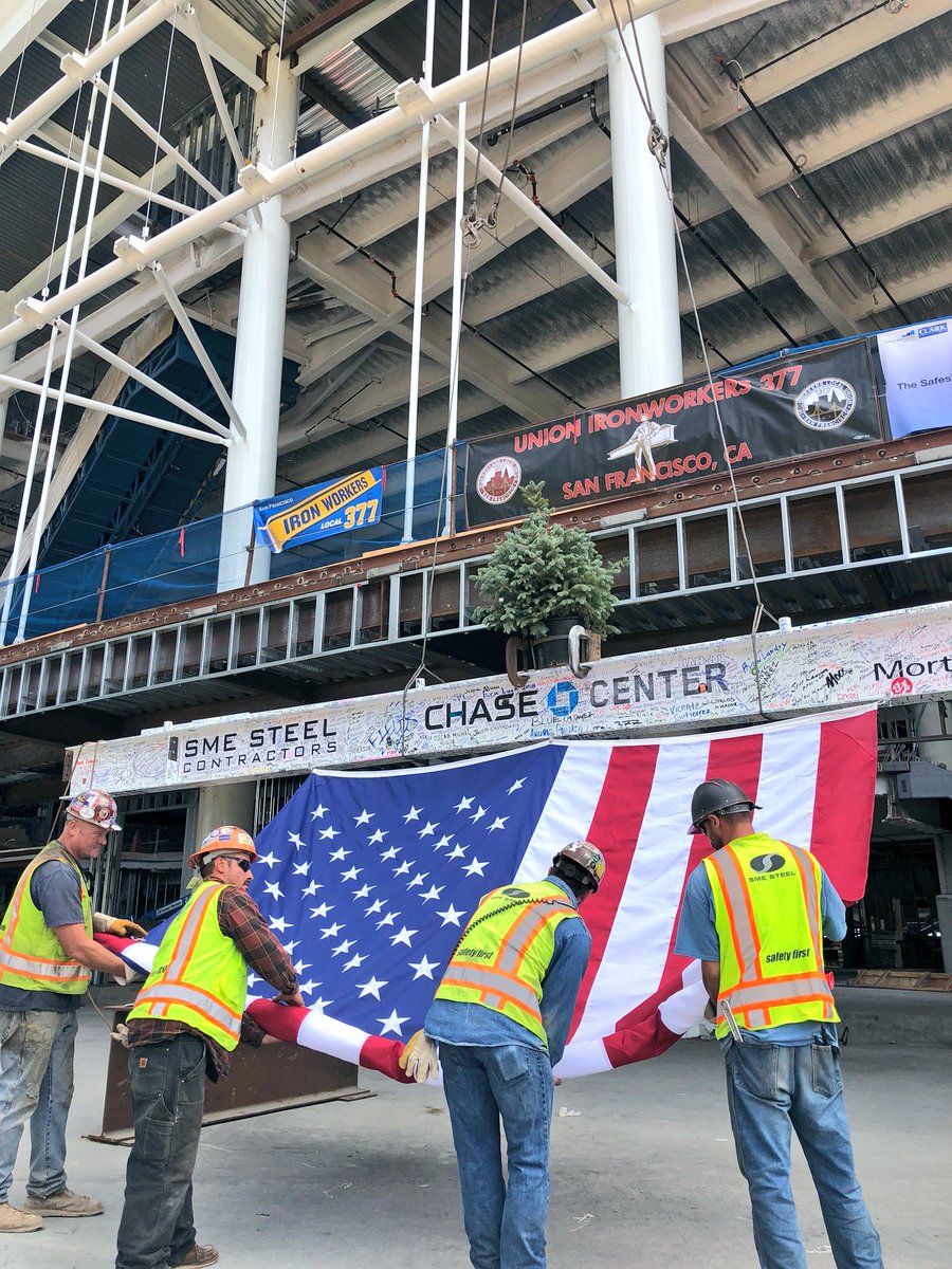 SFOCII's tweet image. Construction of the @ChaseCenter took a major step towards completion today with a topping out ceremony for the ages! Congratulations to all the construction workers and community leaders who continue to work tirelessly on making this project a reality.