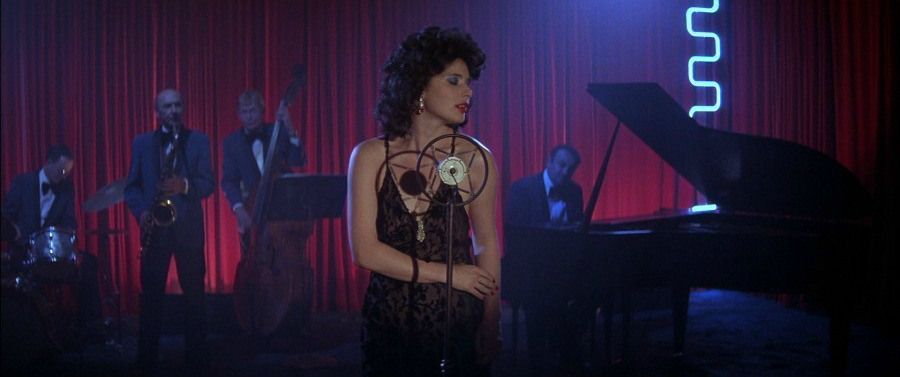 BLUE VELVET (1986)

Director of Photography: Frederick Elmes
Director: David Lynch
More Shots: buff.ly/2GyZiTE