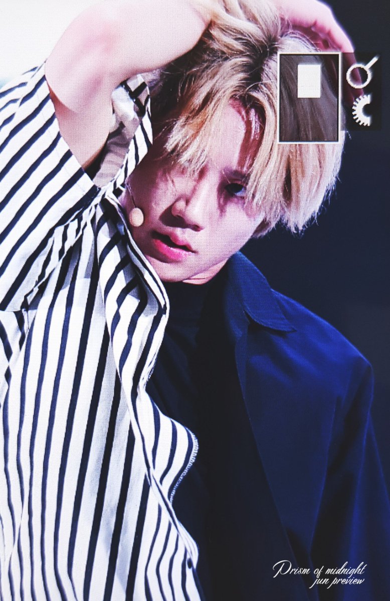 Autumn_Serenade's tweet image. Do I need to remind everyone that this is the same person?

Jun stop fooling everyone with your duality.
#theunit #unitb #unb #ukissjun #ukiss #jun #leejunyoung