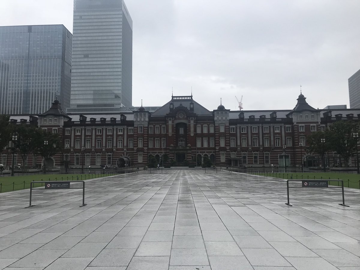 約2時間前に東京無事に着きました😊
雨…雨…雨…夕方には止んで〜😭

今日から路上ライブツアー２県目東京🗼
遠征の中で1番不安やけど3日間集めれるだけの笑顔はしっかり集めて
笑って大阪帰りたい😄
悔いのない3日になりますように🙏