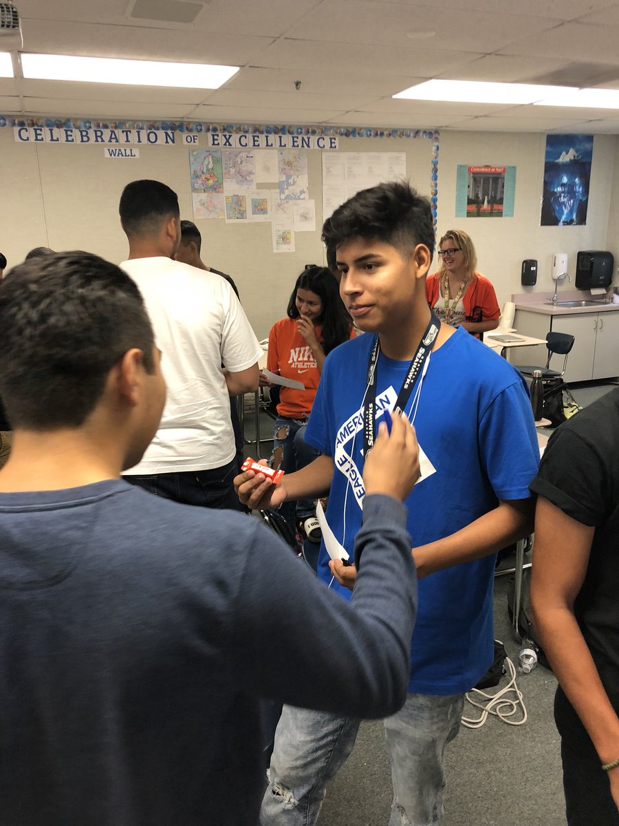 DhshsMinnick's tweet photo. Econ students using negotiation to understand how supply and demand creates/changes equilibrium price #funandnutritious https://t.co/dMImsNOurC