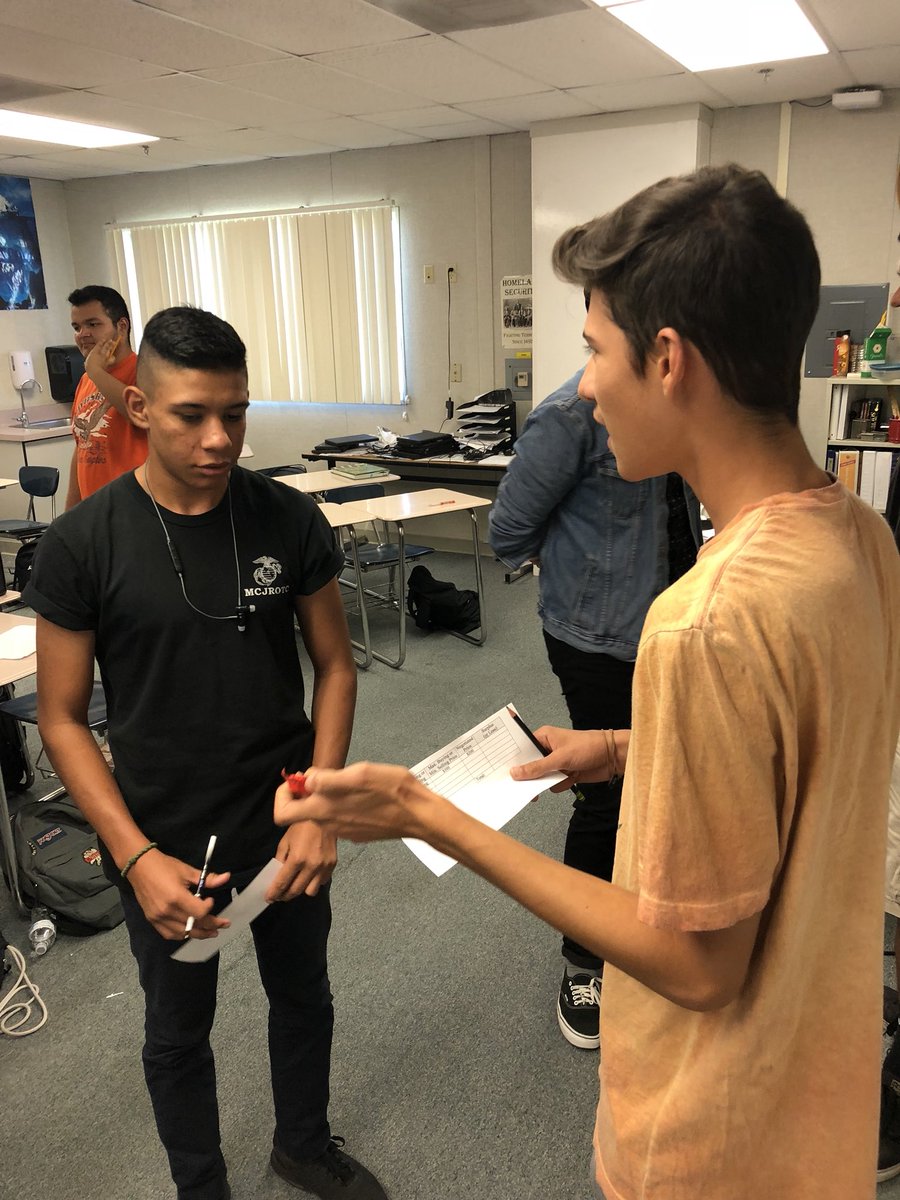DhshsMinnick's tweet photo. Econ students using negotiation to understand how supply and demand creates/changes equilibrium price #funandnutritious https://t.co/dMImsNOurC