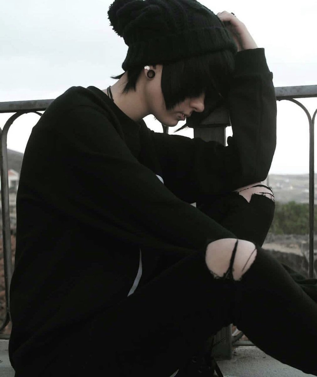 FallenAngelz03's tweet image. Sub, single, Wolf, no soul -Jermey