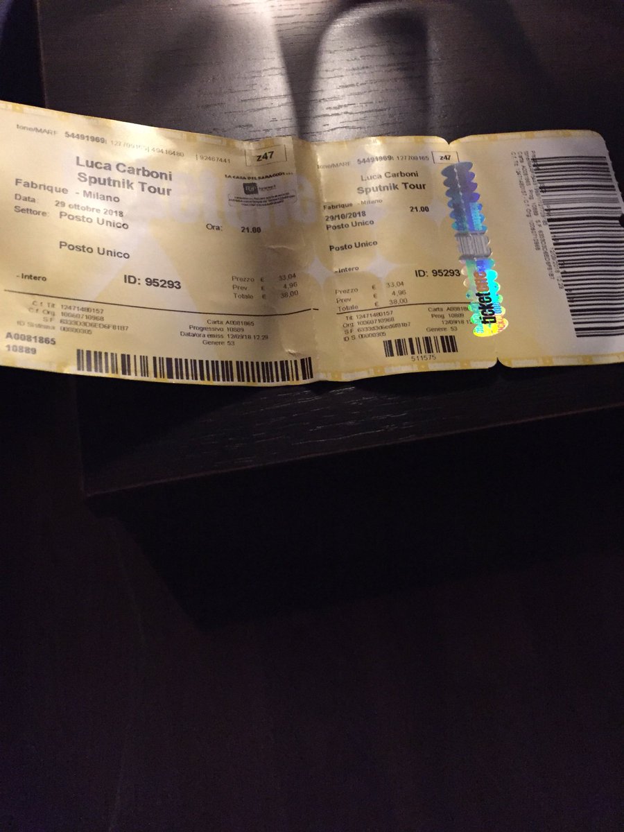ComVenice's tweet photo. Bella gente io ci sono e vi aspetto a Milano al Fabrique grande Luca Carboni 🙏😎 https://t.co/2WIGFpdzXo