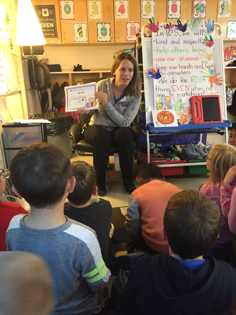 mrs_saunderson's tweet image. Teaching our principal our No, David rules to keep school safe!❤️ @sarahpclark @EJoeClarkSchool