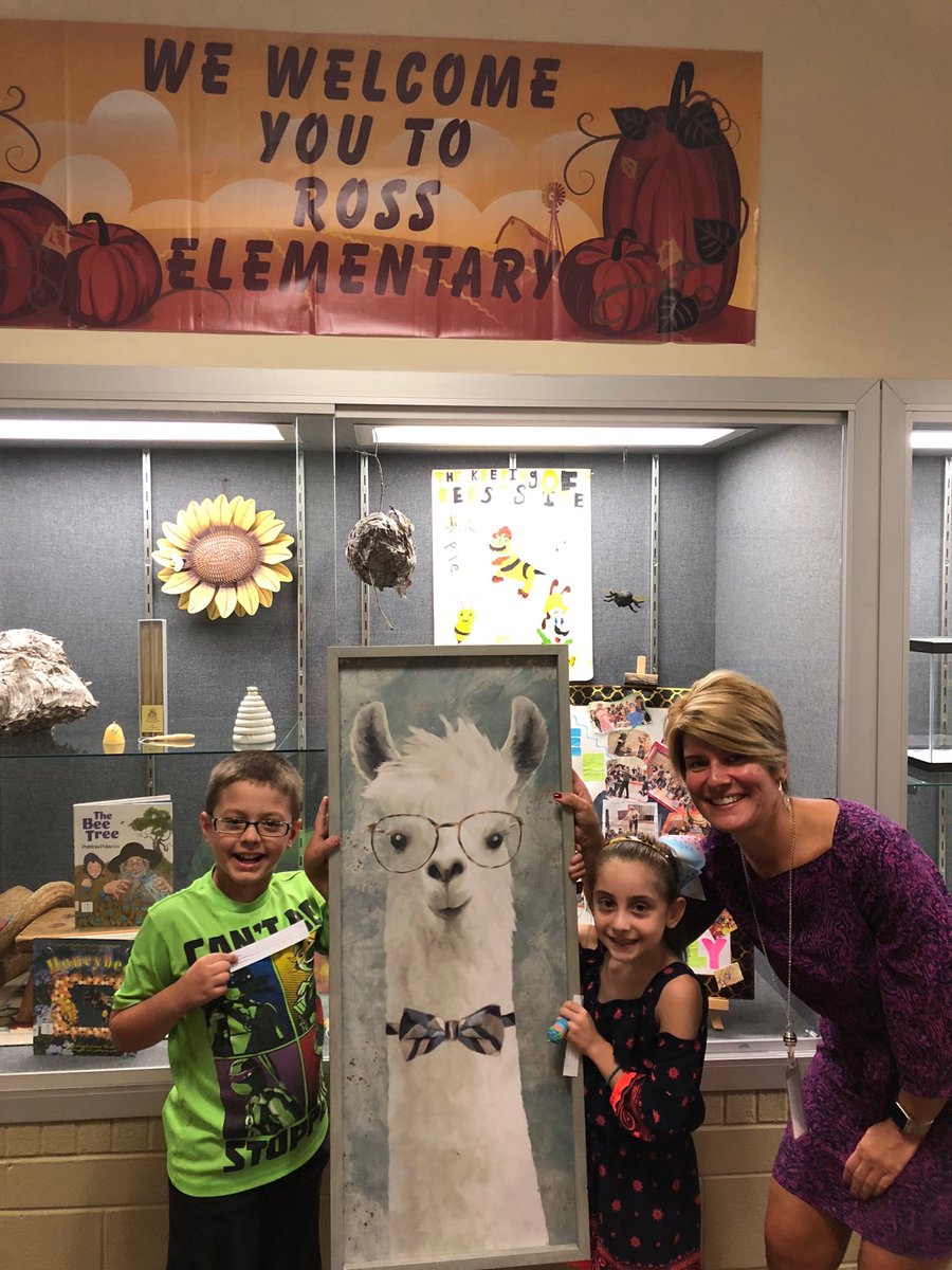 HeatherWertman's tweet photo. Meet Professor Harry! Awesome job Briana and Lucas! Thank you to all the students for participating!
#knight_vision2 
⁦@RossElemPTO⁩ https://t.co/I8Ult3dkGD