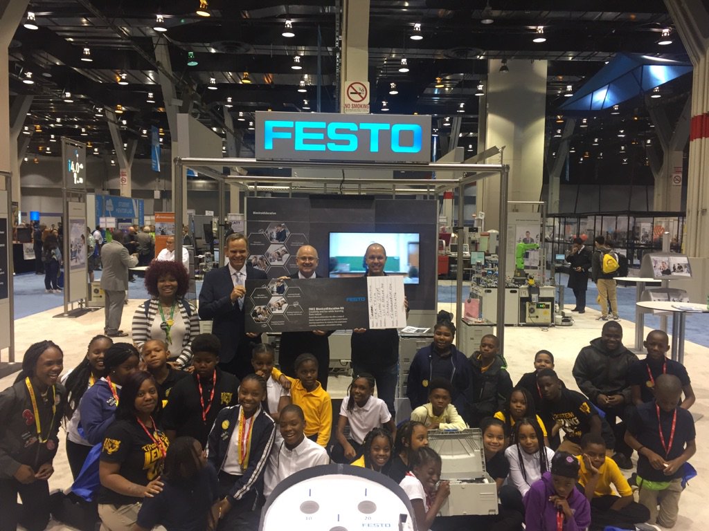 A big THANK YOU!!! to <a href="/FestoAG/">Festo AG</a> <a href="/GregoryAJones/">Greg Jones</a> <a href="/IMTSchicago/">IMTS</a> for their investment in <a href="/ChiPubSchools/">CPS - Chicago Public Schools</a>  | #stemeducation | <a href="/TiltonSTEM/">Tilton Elementary</a>  The <a href="/didactic/">Carol Rodriguez</a> Bionics4Education Robotics Kit will be a valuable resource for our STEM lab!
