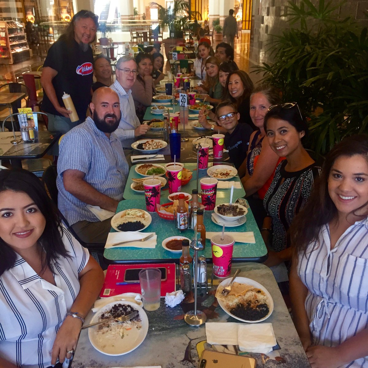 THShelter's tweet image. Thomas House staff &amp;amp; the team at @WahoosFishTaco came together for a lunch in honor of #ChildAwarenessMonth! Throughout September, Wahoo's is donating 10% of every kids meal sold to Thomas House. Stop by for a meaningful family-friendly lunch &amp;amp; help support #THShelter.