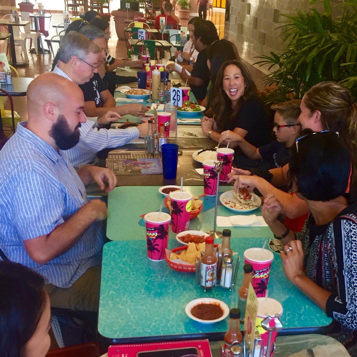 THShelter's tweet image. Thomas House staff &amp;amp; the team at @WahoosFishTaco came together for a lunch in honor of #ChildAwarenessMonth! Throughout September, Wahoo's is donating 10% of every kids meal sold to Thomas House. Stop by for a meaningful family-friendly lunch &amp;amp; help support #THShelter.