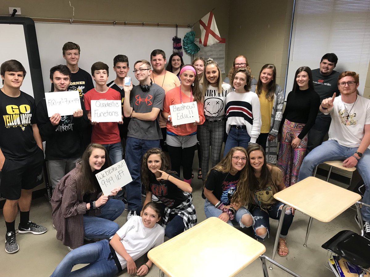 Britani_Morgan's tweet image. Corner high students enjoying Breakout EDU! #quadraticfunctions @JEFCOED @GoCornerJackets