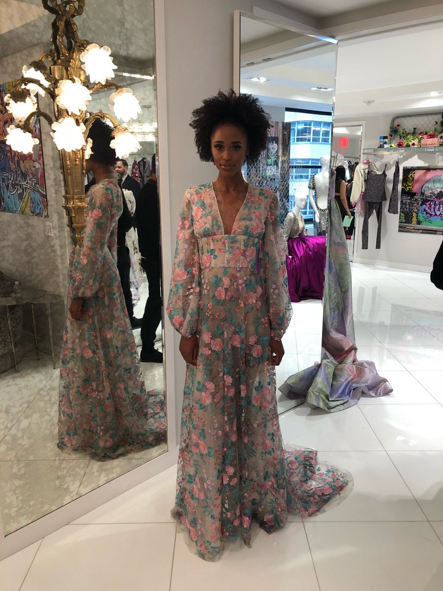 garderobebyuovo's tweet image. Catch our IG @endlessclosets stories from the front row of @MarcelOstertag ‘s #NYFW show? We also attended the @RandiRahm Collection! We're already looking forward to SS19 #colormepretty #fashionfriday💛