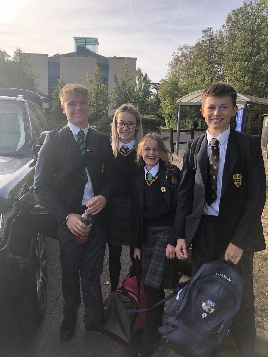 JaimeDonald1's tweet photo. Finally all fit and well for a back to school photo! Well Debbie wasn’t having any of it again. https://t.co/qYTaeqUSl7