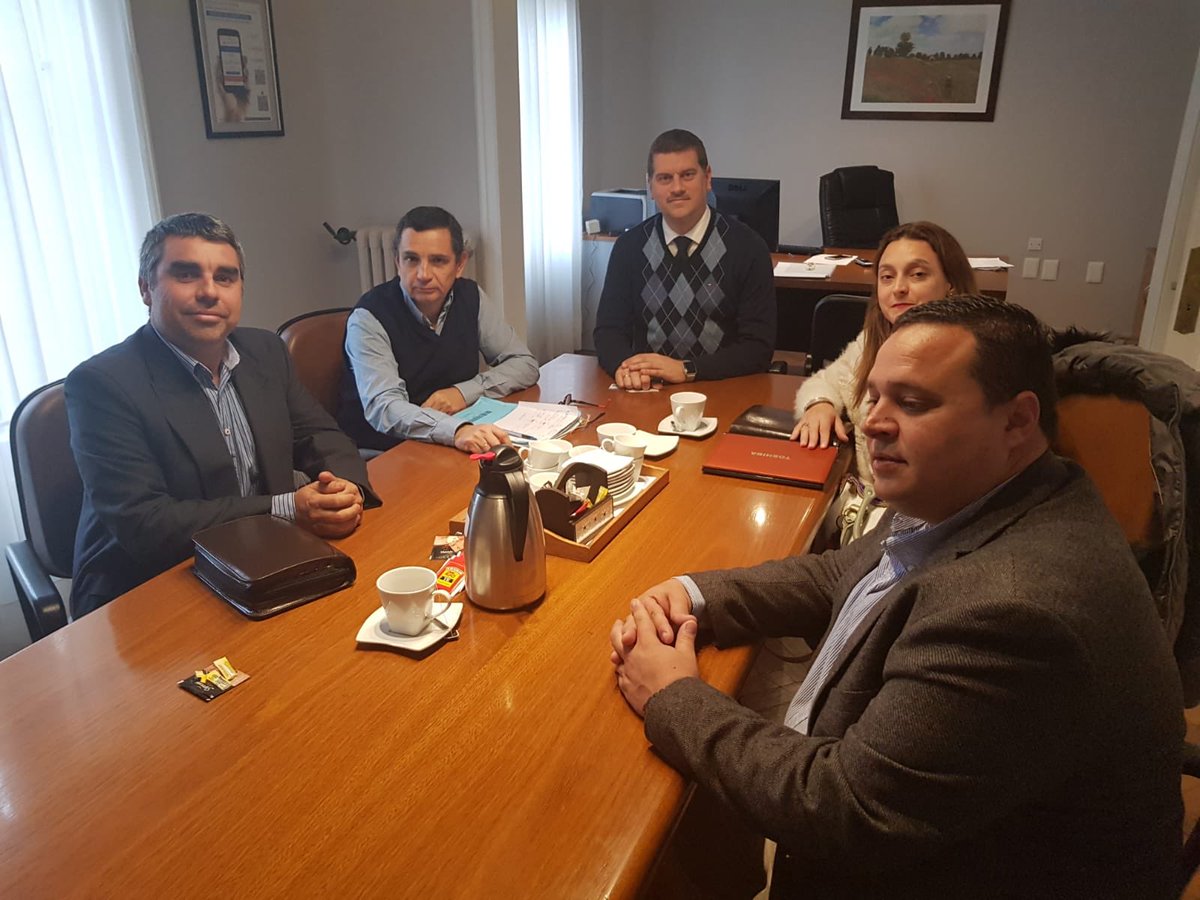 aline_muria's tweet photo. Excelente Reunión Federación de Municipios de Cerro Largo junto al Director DGSA Poder Judiacial Ing. Marcelo Pesce 👏🏻👏🏻👏🏻@FavioFreire @FernandezADiego @sergiobotana https://t.co/UdVHLN2afx