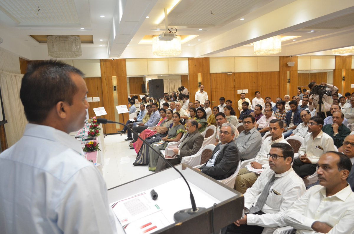 SpectrumEIL's tweet image. Yesterday's evening has brought lot of confidence and energy in all of us. We conducted Investor Meet &amp;amp; our BOD delivered company presentation with financials in presence of our lead manager Arihant Capital Market Ltd to all the dignitaries.
#Spectrum #IPO #SME #CapitalMarket