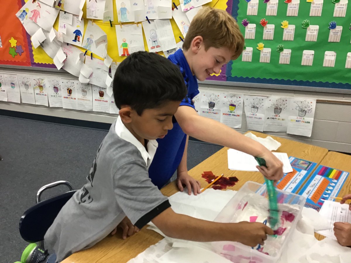 MrsGroncki96's tweet image. A little “fishing” on this beautiful Friday afternoon as we learn about survival within groups! #inspire96 #tciscience