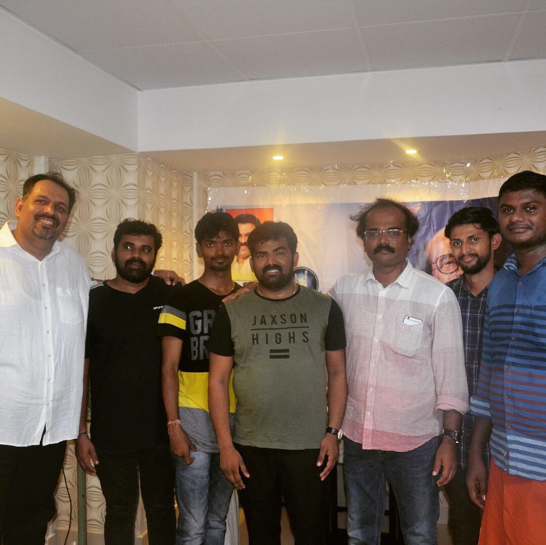 rrnmuae's tweet photo. Executive committee members of Rajini Makkal  Mandram - Dubai, Abudhabi, Ajman and Sharjah posing for group pics with @gponmurugan sir. #UAERMM #Meet3 https://t.co/lYCmYvycPv