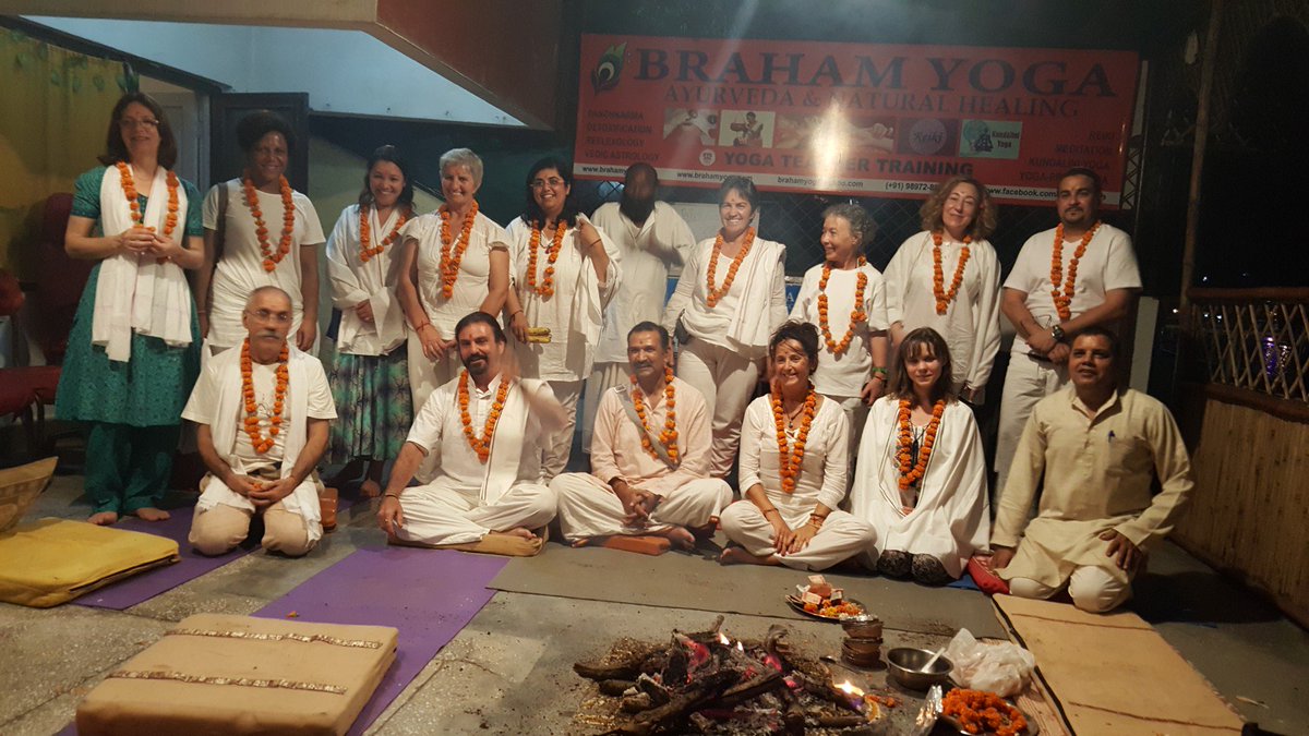BrahamYogaa's tweet photo. 2oo hour yoga teacher training in rishikesh #200hourYogaTeacherTrainingInRishikesh #Rishikesh #outdooryoga #yoga #YogaTeacherTrainingInRishikesh #YogaTeacher #YogaTeacherTraining #yogaclasses #yogateachertraining
 https://t.co/kZjEMEo3lJ https://t.co/Sk2XeRHVOS