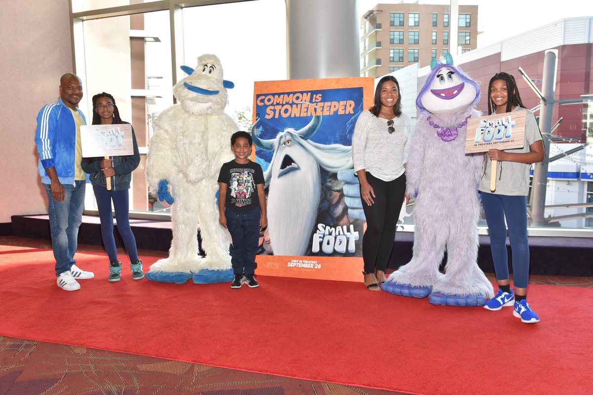 Beautiful! I'm loving all these photos from The Common Ground Foundation's special advance screening of #Smallfoot for youth and families in Chicago!