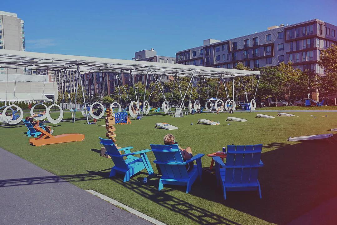 Awesome weather for one of our most popular events with <a href="/harpoonbrewery/">Harpoon Brewery</a>: Flannel Friday! Wear your best flannel and help us set a world record for the most flannels in one place! Plus enjoy food, drinks, music, and prizes from the Harpoon Team 🍻🍔🌞🍁🍂 Tonight, 6-10 pm