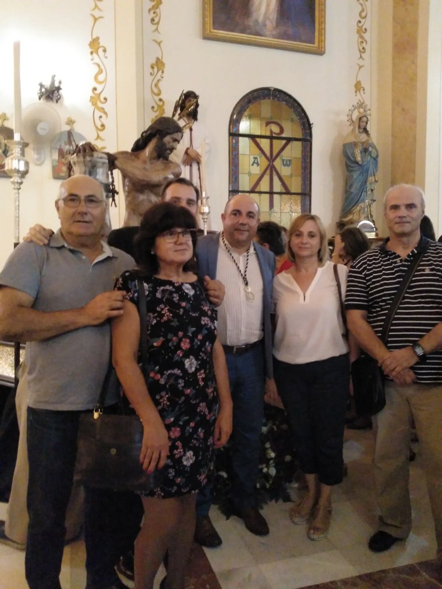 AGRUPA_MAR's tweet photo. Enhorabuena a @pasonegropulpi por su infinita entrega en cada uno de sus actos, da gusto ver con el mimo y la dedicación con la que realizan cualquier tarea. Además, gracias una y mil veces por el trato que recibimos siempre por parte de todos ellos 💙
#Mar⚓ https://t.co/8u3OH30YwO