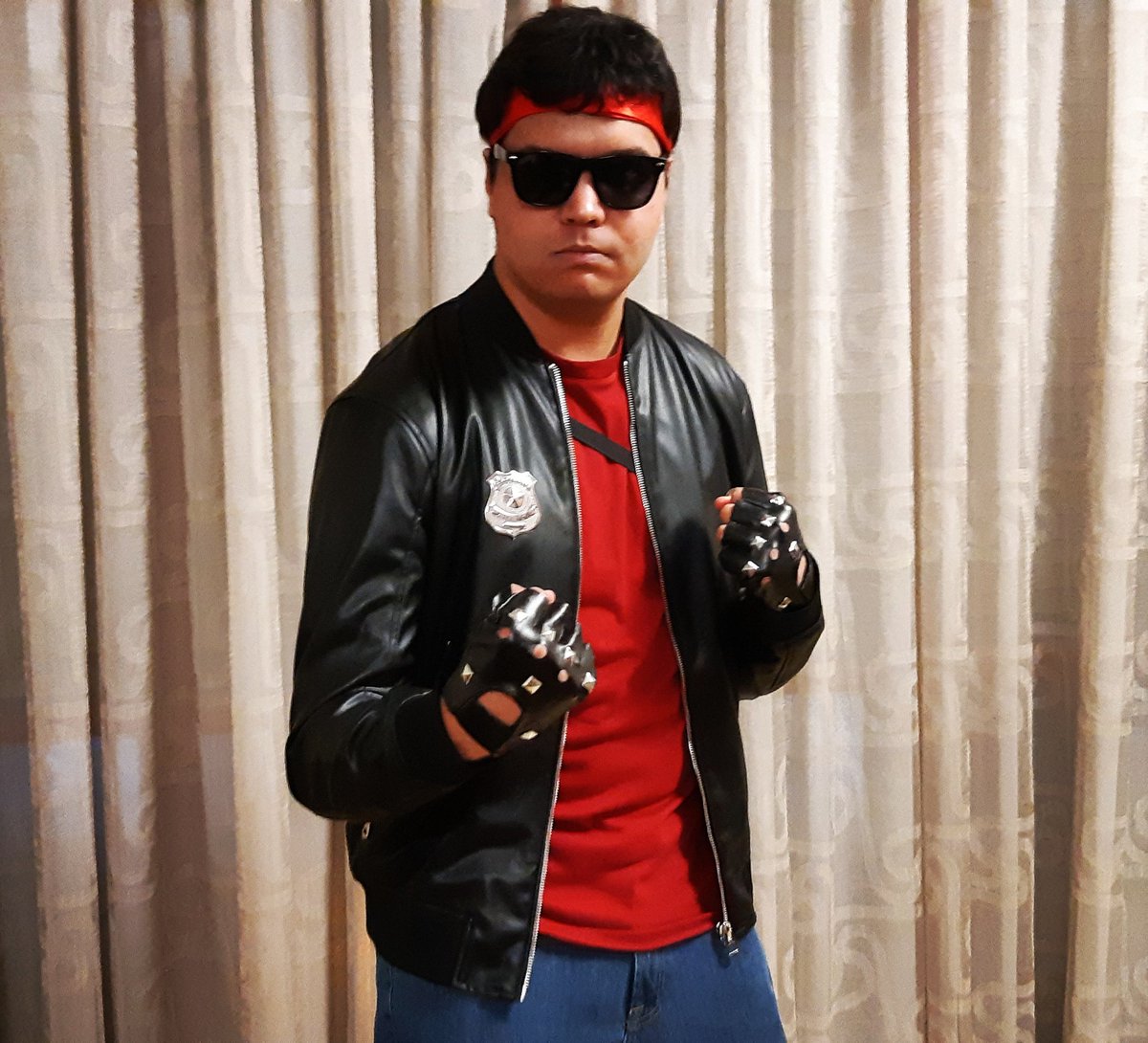 victorrt93's tweet photo. So I became the best cop in the world. I became Kung Fury. #Funiparty #Funidelia #KungFury https://t.co/2pf0N9gFkj