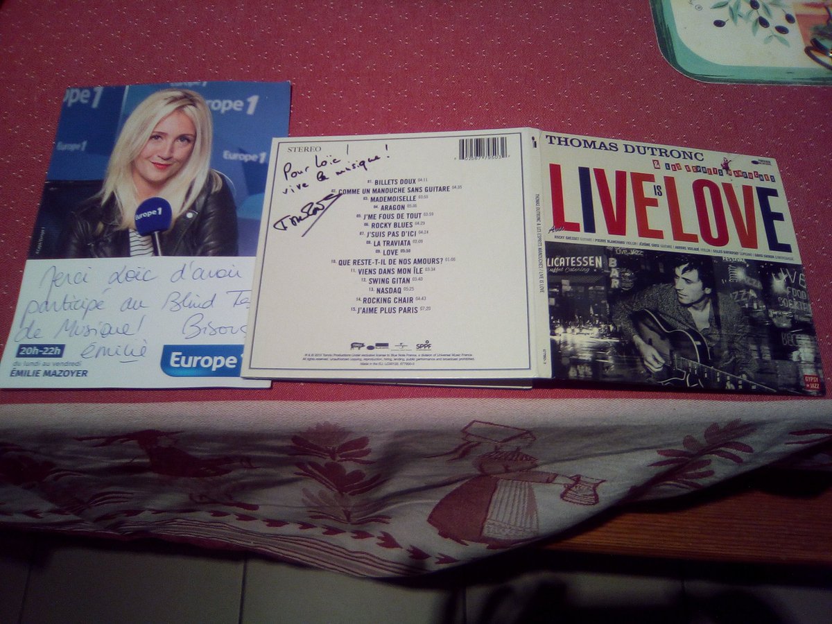 loicguillermou's tweet image. CD arrivé à bon port bien. Je vais passer un bon moment. Merci #ThomasDutronc @EmilieRadioFr @esthertrousset @romandordor #Europe1 @Europe1 #Musique