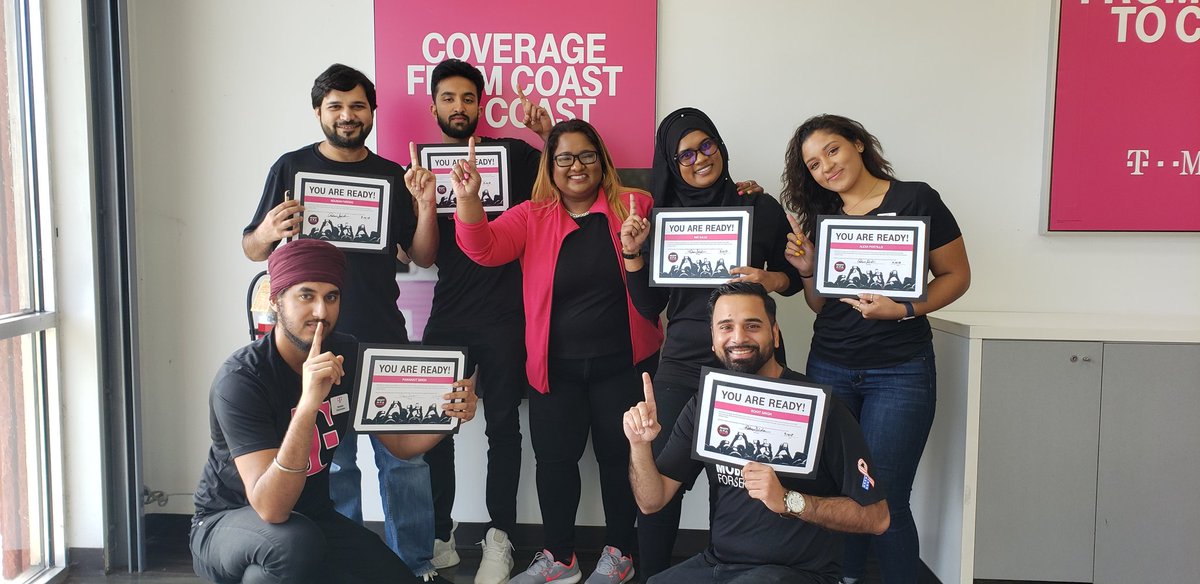 BridglallRebeca's tweet photo. Another successful new hire class. The best in class customer service starts with the BEST PEOPLE !!! #amtel #AreYouWithUs #ready2018 #northeast #teammagenta #TMobile @CalebHaley07 @billhodac @myamtel @DFWtraining https://t.co/6ht56pkN41