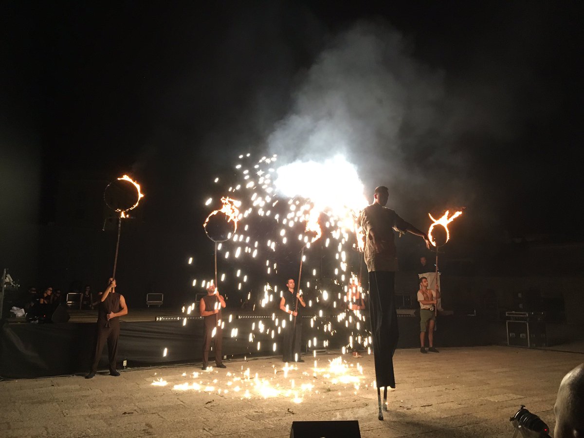 Protagonista il fuoco a Festival Experience

#AITBunesco #unescofestivalexperience #patrimonidelsud #southernheritages  #unesconet #ilviaggiodellacivilta #ad #matera #visitmatera #sassidimatera